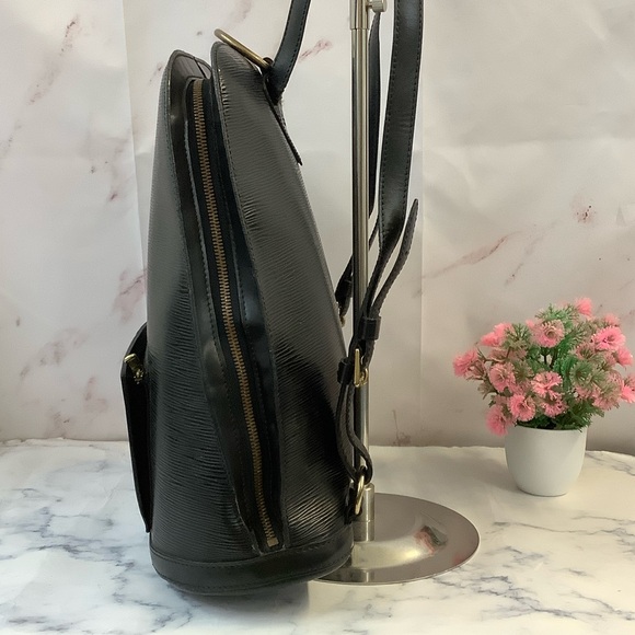 GUC Louis Vuitton Gobelins Epi Leather Backpack - Picture 2 of 11